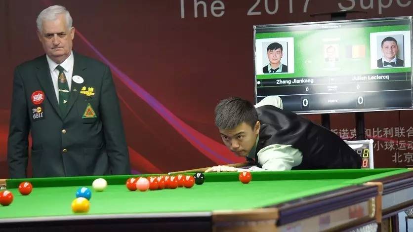 凭借其优越 凭借其优越